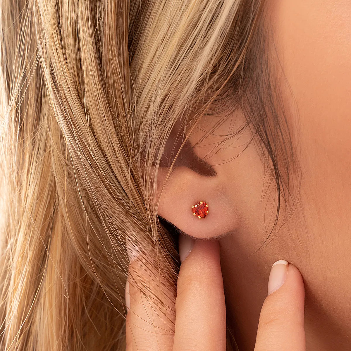 Aretes Topo Circonia Corazón ROJO