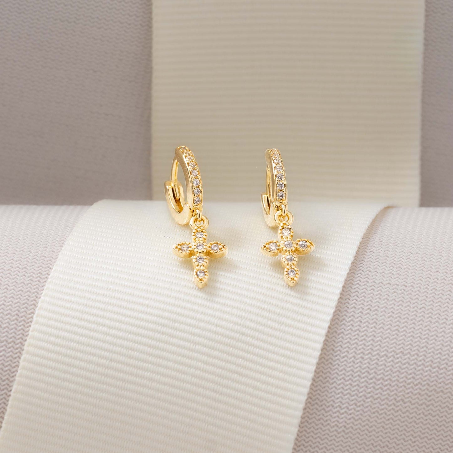 Aretes Crosses