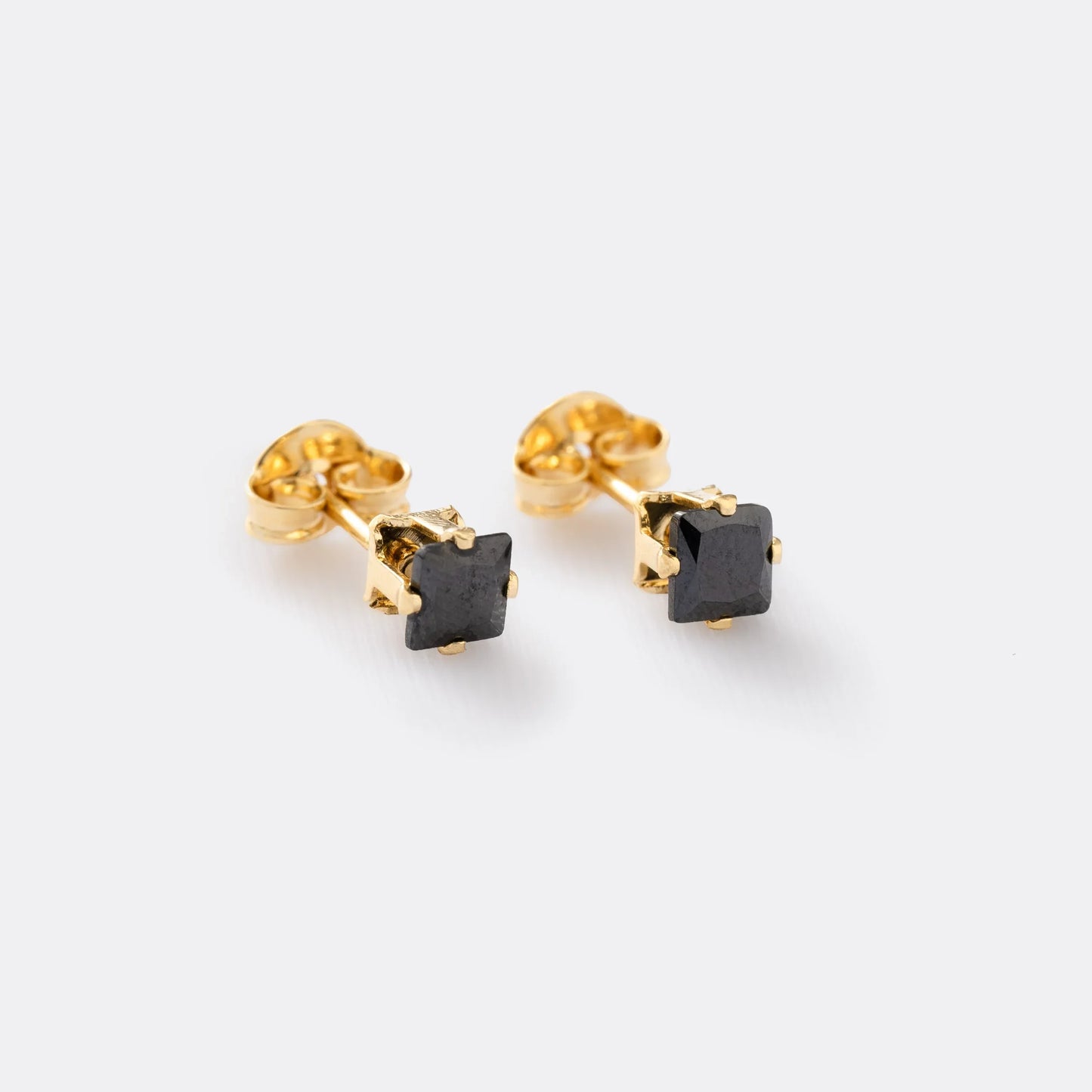 Aretes Topo Circon Cuadrado NEGRO