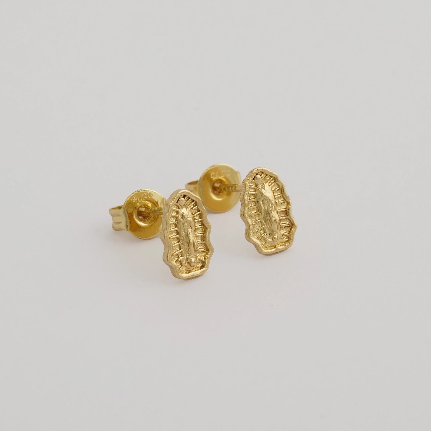 Aretes Virgen de Guadalupe 8x5 mm